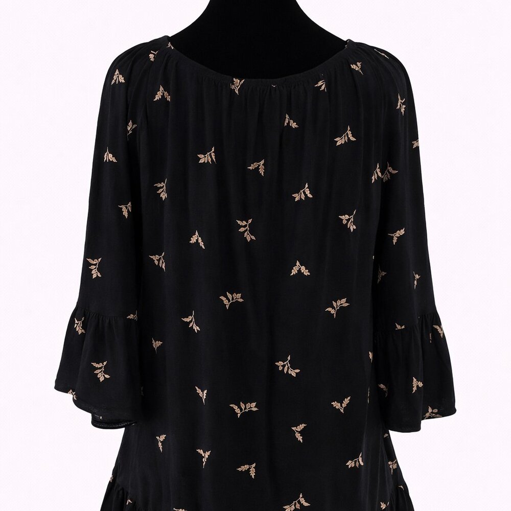 NWOT Style & Co Black Top w/ Gold Floral Detail Size M - Picture 10 of 12